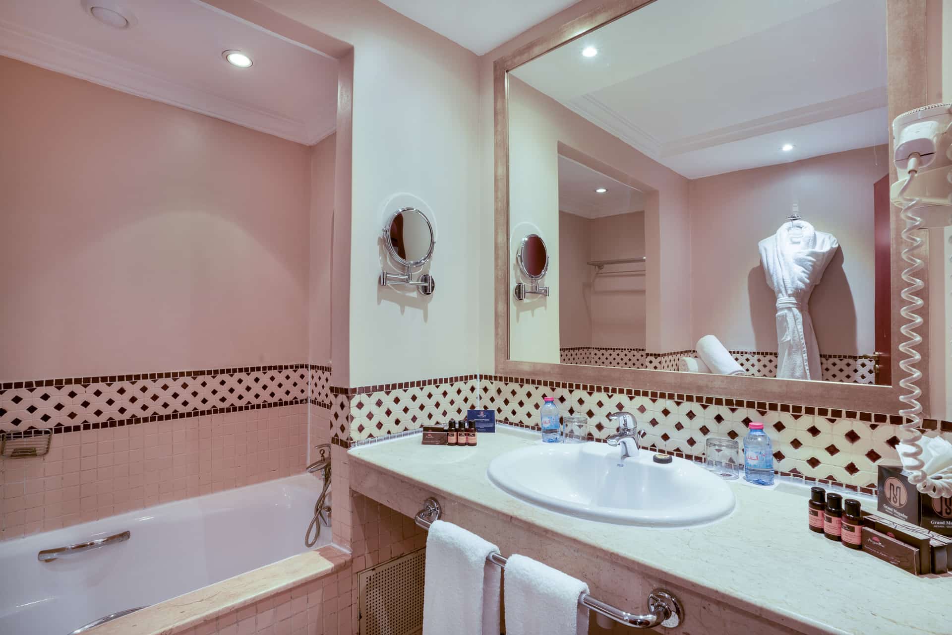 Superior-Zimmer mit Poolblick