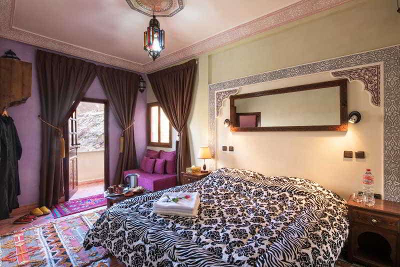 Standardzimmer mit Stadtblick