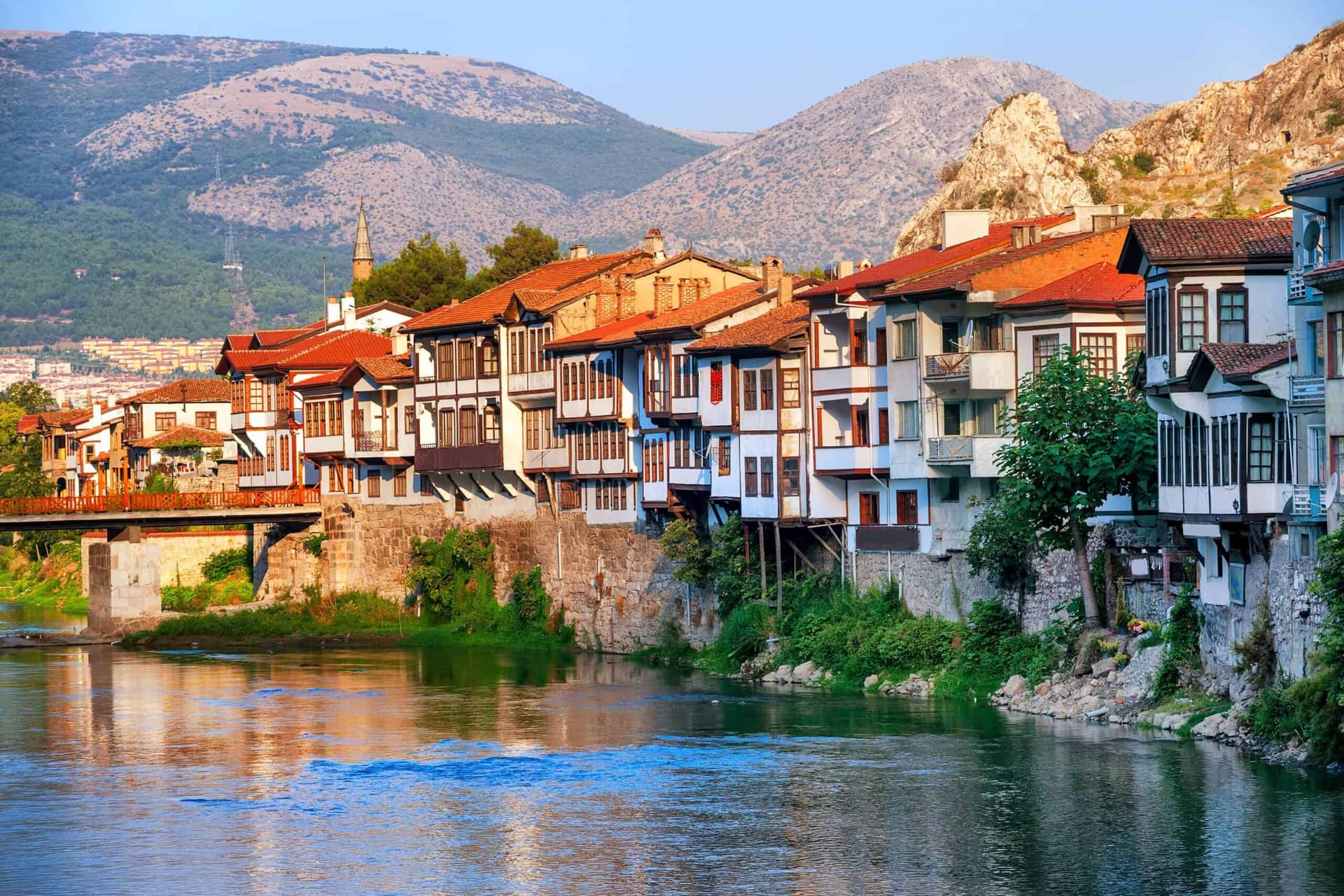 historical amasya houses and king rock tombs