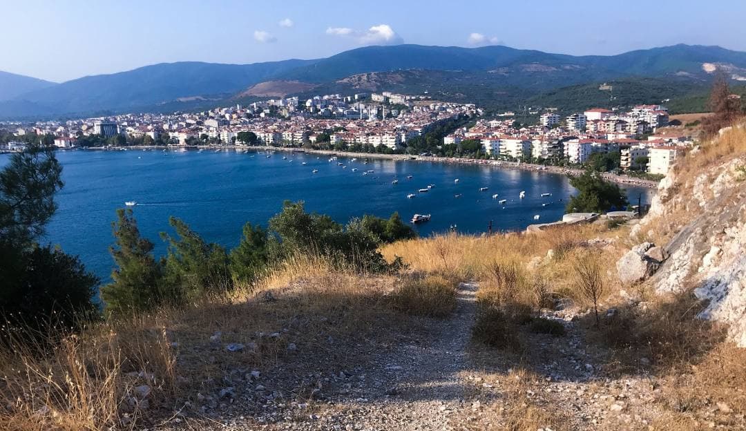 balikesir-cunda-adasi-tarihi-sokak-ve-helal-otel