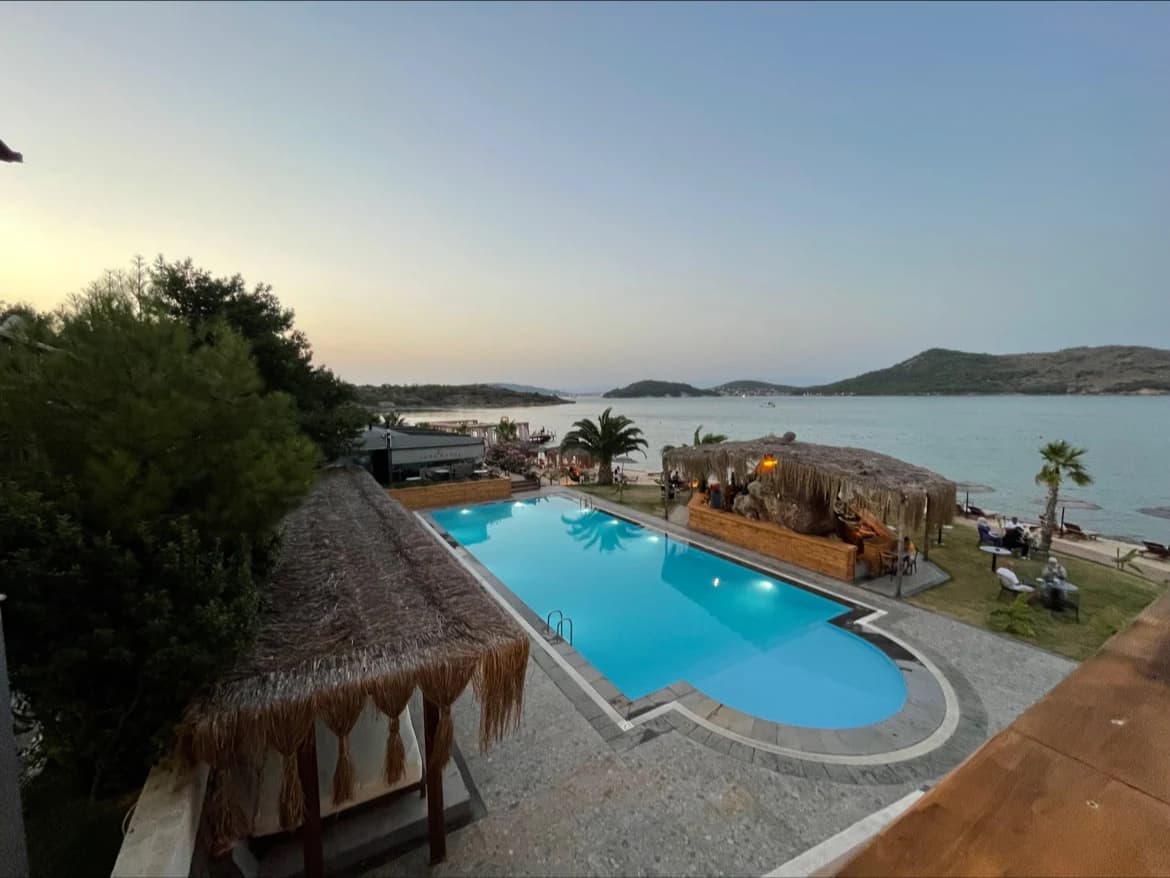 balikesir-ivy-sailing-resort-denize-sifir-otel