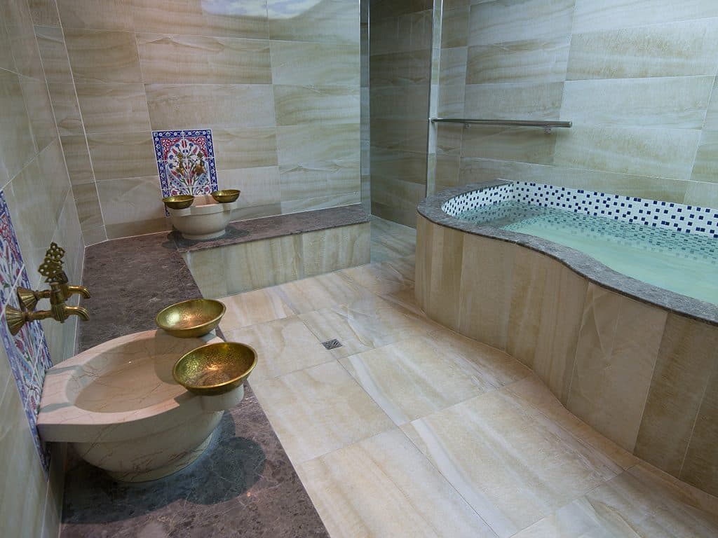 bursa-ruba-palace-thermal-hotel-kadinlar-havuzu-saati