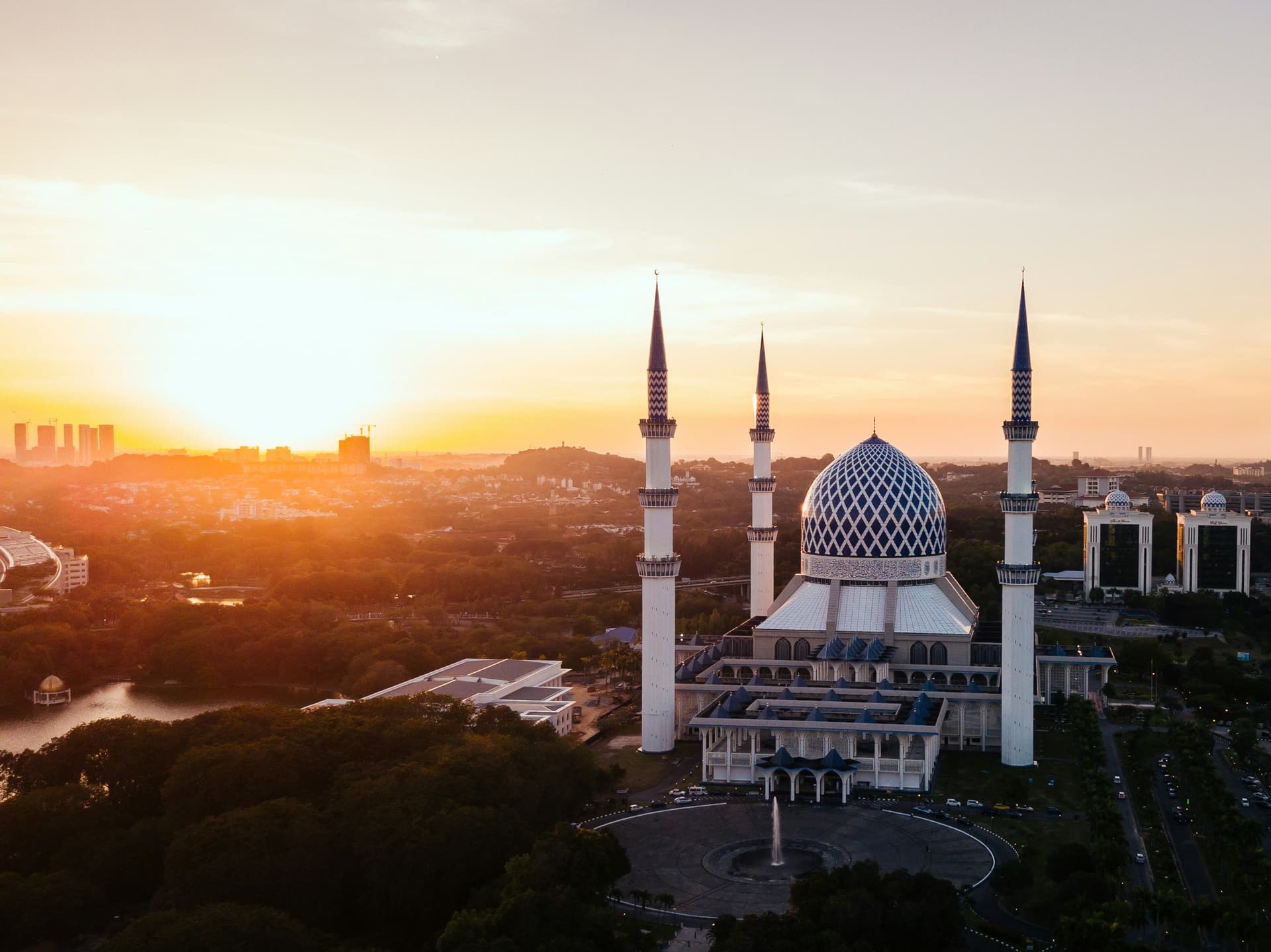 Muhafazakâr Malezya - Singapur Helal Tatil Turu