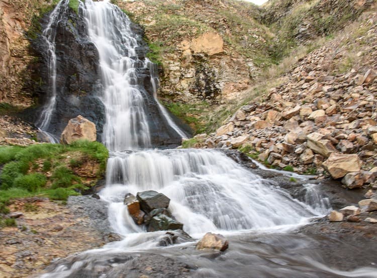 susuz waterfall and canyon