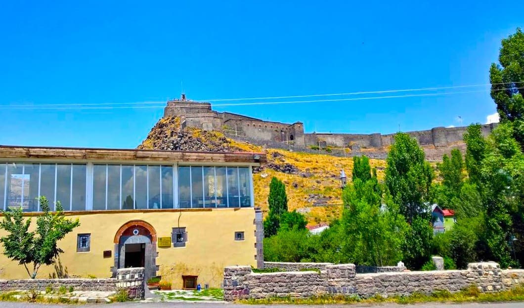 namik kemal house and minstrel duel