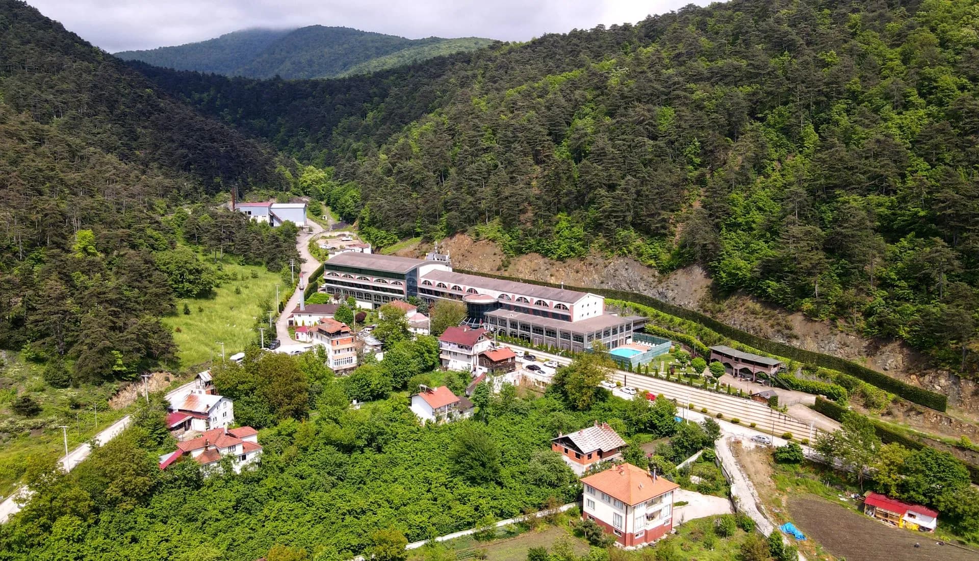 bolu-sarot-termal-palace-tesis-gorunumu