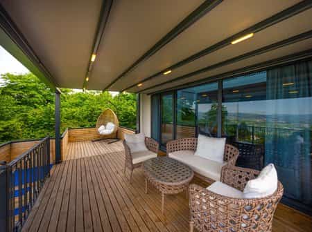 Doğa Manzaralı Suit