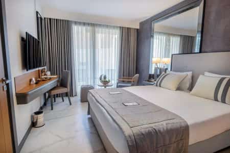 Deniz Manzaralı Bağlantılı Oda