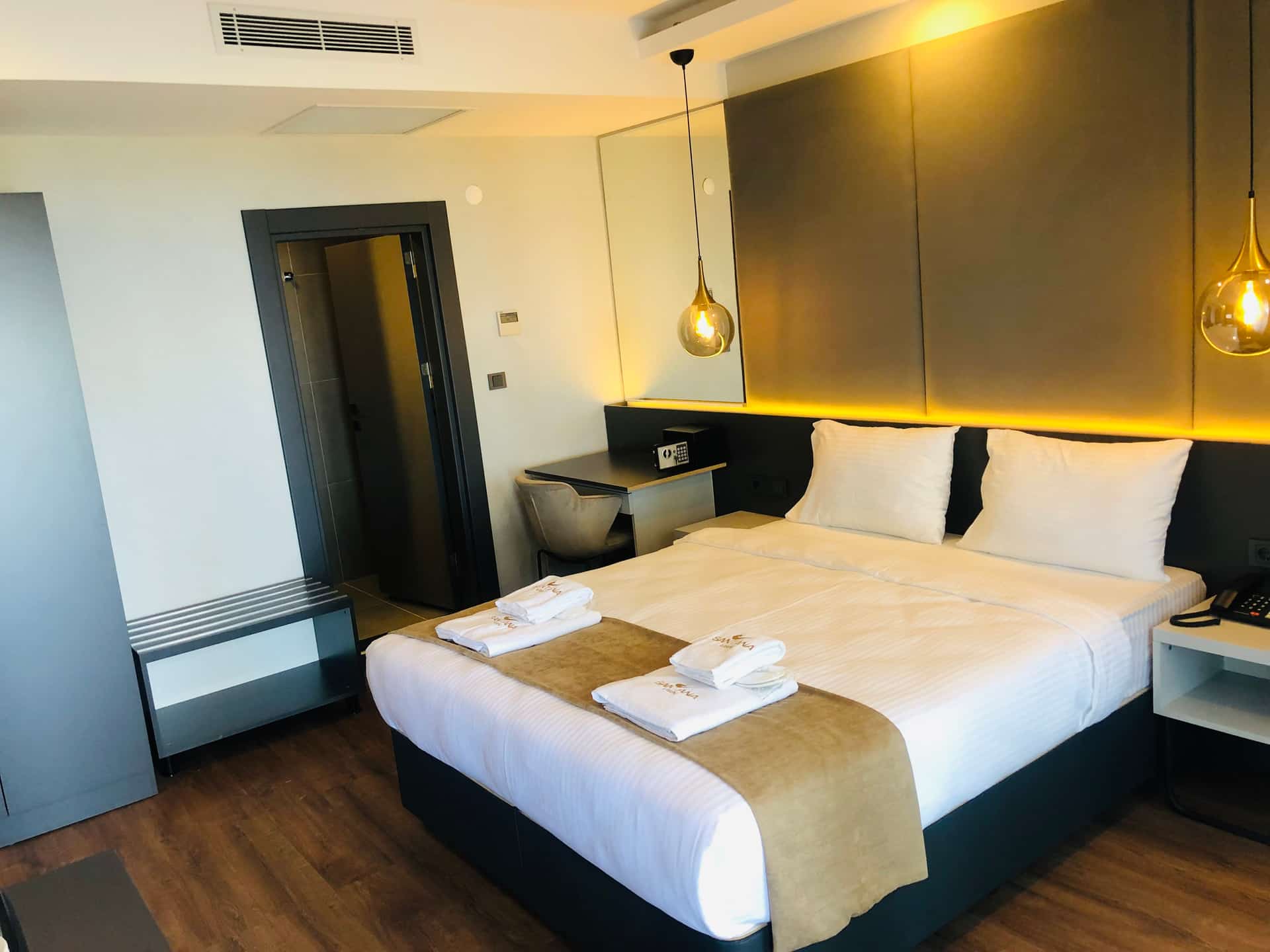 Garden View Premium Suite